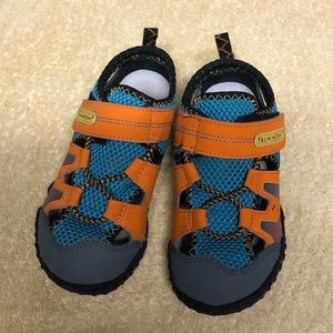 Almost new BOYS tsukihoshi shoes RUN BIG